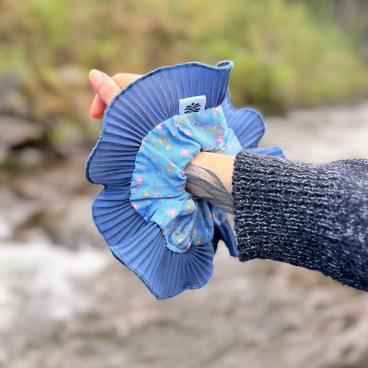 Bamba Simple/ Maxi scrunchie con Vuelos Plisados - Bruma azul