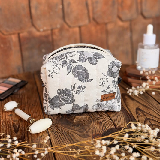 Cosmetiquero/Neceser Cubo - Tinta Floral - Capacidad sorprendente en formato compacto