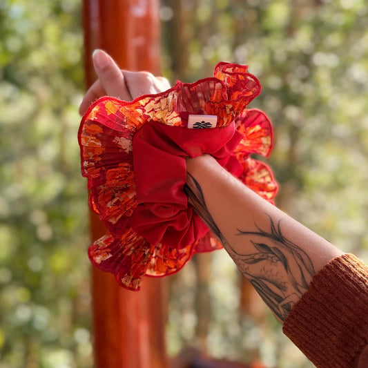 Bamba Simple/ Maxi scrunchie con Vuelos Plisados - llama de otoño