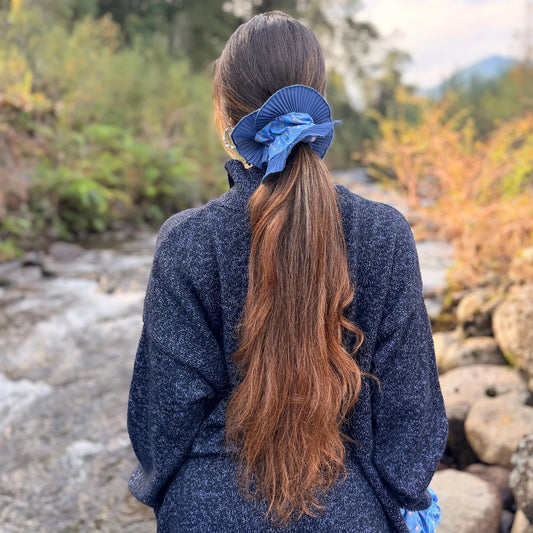Bamba Simple/ Maxi scrunchie con Vuelos Plisados - Bruma azul
