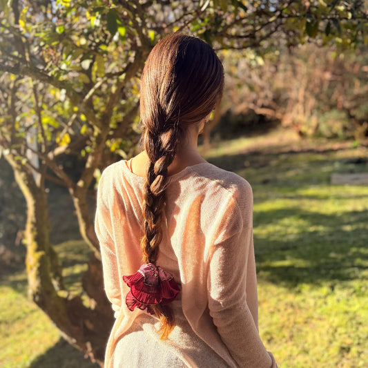 Bamba Simple/ Maxi scrunchie con Vuelos Plisados - Ciruela austral