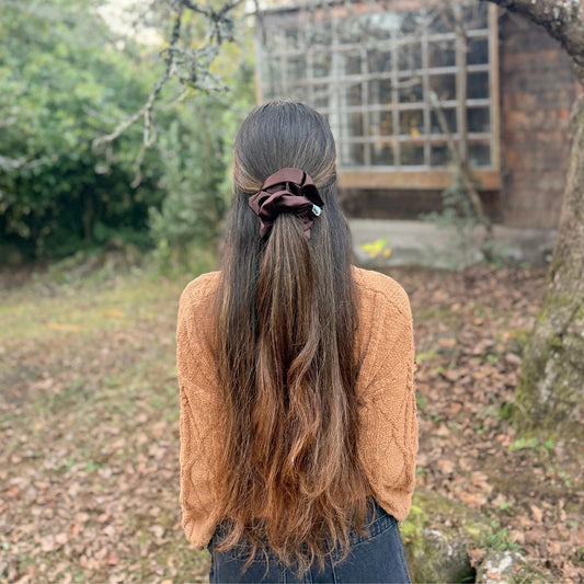 Scrunchie/Collet de Tela - Cafe moro - Suavidad y protección para tu cabello