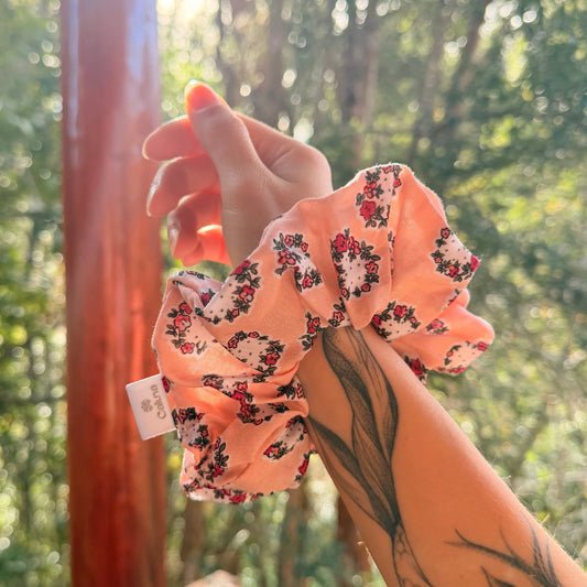Scrunchie/Collet de Tela - Durazno silvestre - Suavidad y protección para tu cabello
