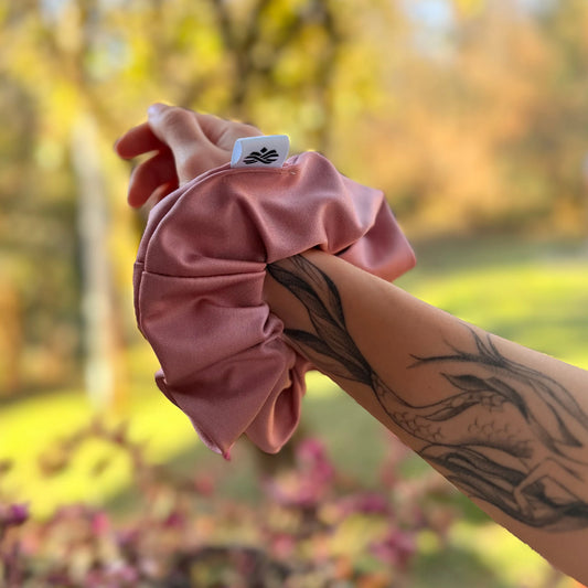 Scrunchie/Collet de Tela - Palo rosa  - Suavidad y protección para tu cabello