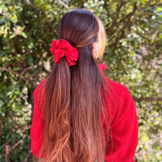 Scrunchie/Collet de Tela - Rojo  - Suavidad y protección para tu cabello