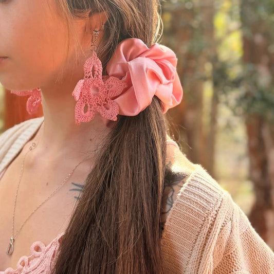Scrunchie/Collet de Tela - Rosa - Suavidad y protección para tu cabello